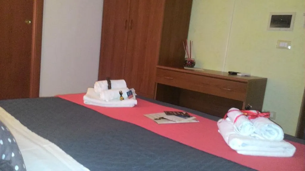 B&B Agora A 2 Minuti Dalla Valle Dei Templi E 5 Minuti Dal Mare 2*, Agrigento