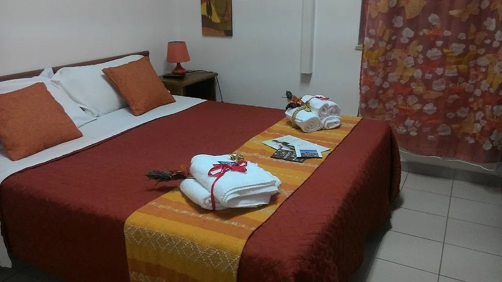 ** Bed & Breakfast B&B Agora A 2 Minuti Dalla Valle Dei Templi E 5 Minuti Dal Mare Italy